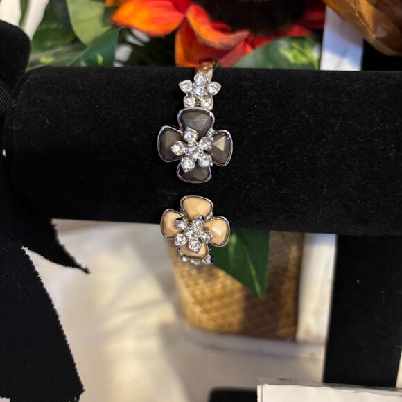 Beautiful Talbots Necklace (20"), Bracelet and 2 Earrings set - Picture 4 of 16